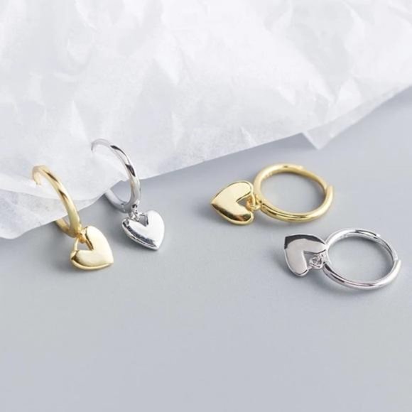 NEW GOLD TASSEL HEART HOOP EARRINGS - Picture 6 of 7